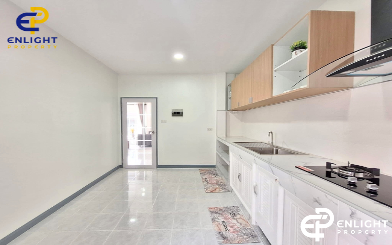 - บ้านเดี่ยวในโครงการ ห่างสุขุมวิทเพียง 5 นาที -