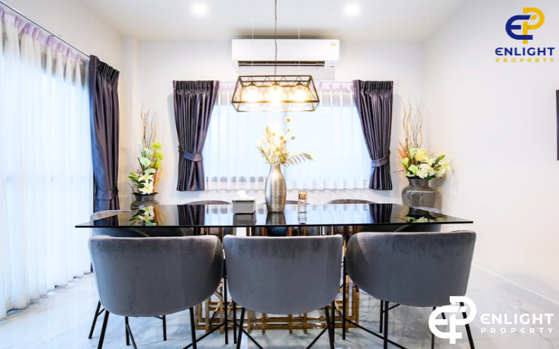 - บ้านขายในโครงการห่างโรงเรียนนานาชาติฟินิกซ์เพียง 4 นาที -