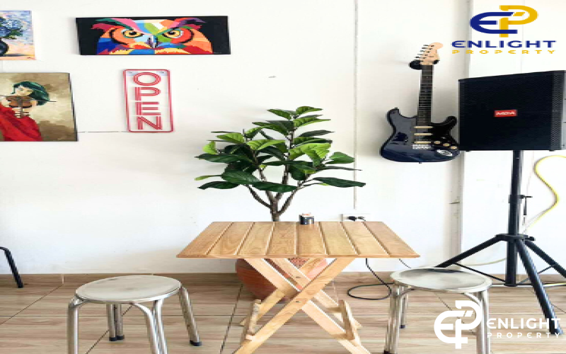 - เซ้งร้านนั่งชิลล์กลางวันเป็นร้านกาแฟ กลางคืนเป็นร้านนั่งชิลล์ -