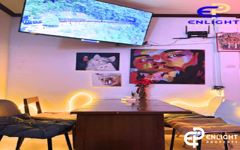 - เซ้งร้านนั่งชิลล์กลางวันเป็นร้านกาแฟ กลางคืนเป็นร้านนั่งชิลล์ -