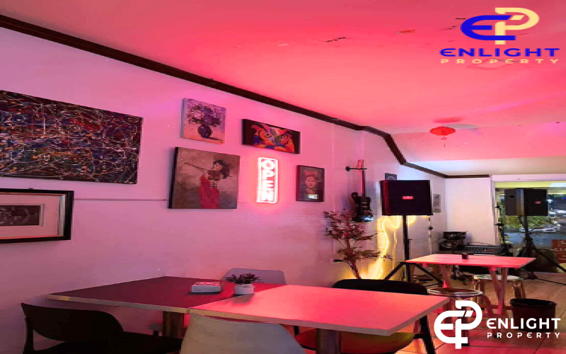 - เซ้งร้านนั่งชิลล์กลางวันเป็นร้านกาแฟ กลางคืนเป็นร้านนั่งชิลล์ -