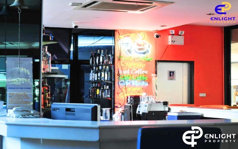 - โรงเเรมขายพร้อมผู้เช่าใกล้ Walking st และชายหาดพัทยาเพียง 300 เมตร -