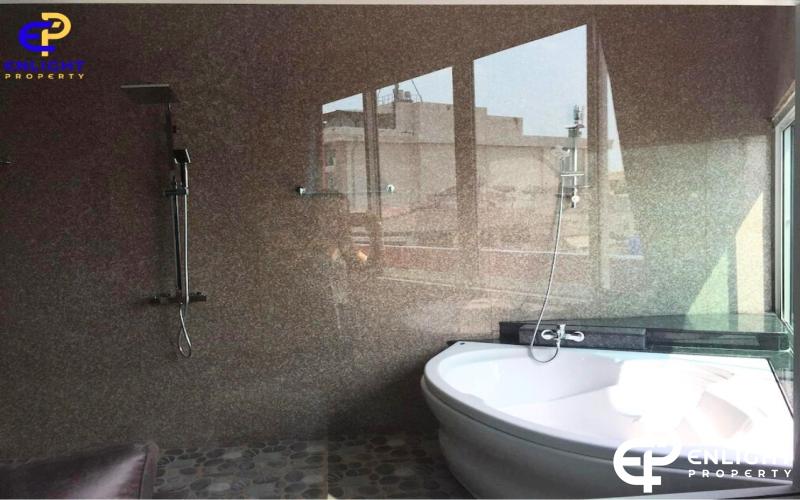 - โรงเเรมขายพร้อมผู้เช่าใกล้ Walking st และชายหาดพัทยาเพียง 300 เมตร -