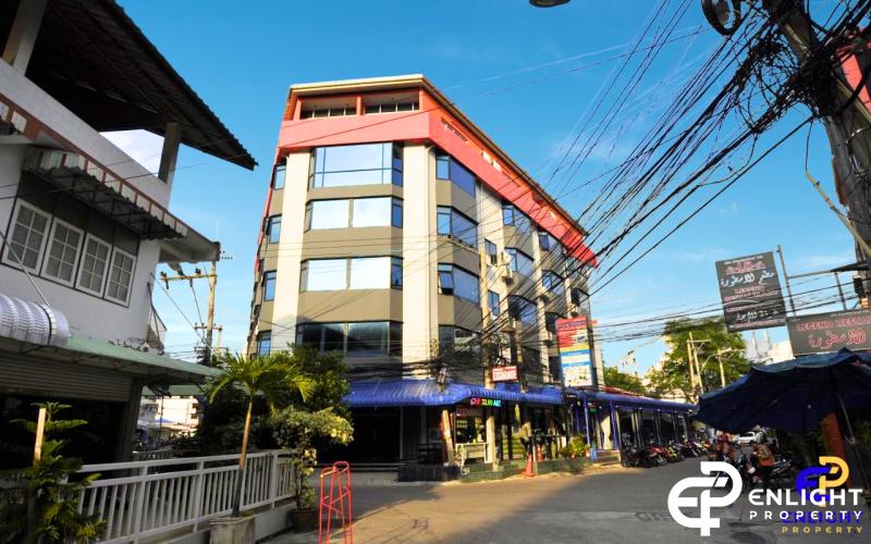 - โรงเเรมขายพร้อมผู้เช่าใกล้ Walking st และชายหาดพัทยาเพียง 300 เมตร -