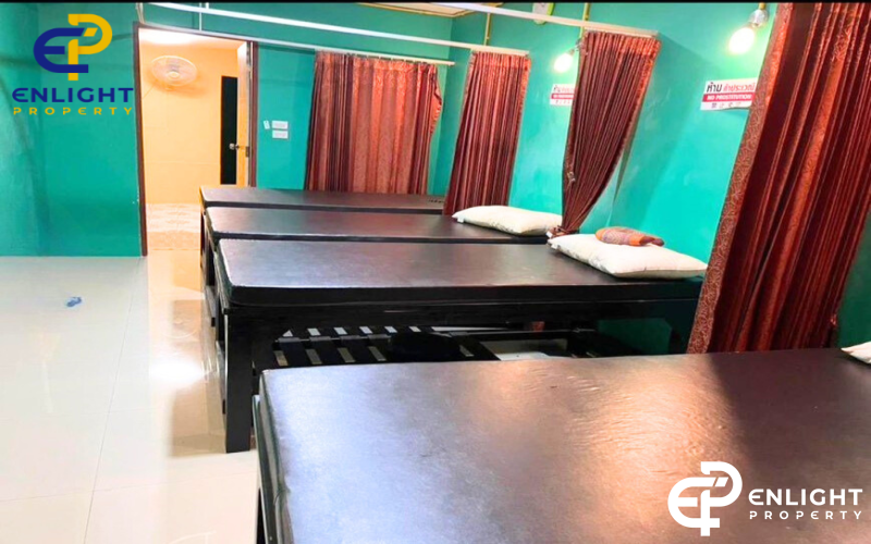 - ขายกิจการร้านนวดใกล้ Walking street ไม่ถึง 300 เมตร ติดถนน -