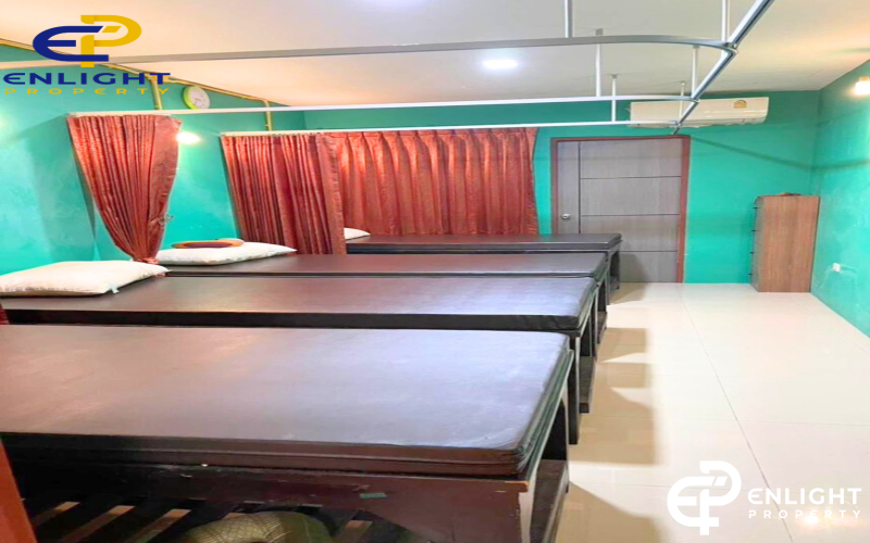 - ขายกิจการร้านนวดใกล้ Walking street ไม่ถึง 300 เมตร ติดถนน -