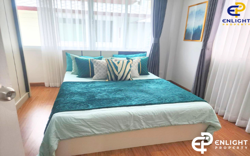 - บ้านให้เช่าหลังใหม่ พึ่งตกแต่งเสร็จ พร้อมเข้าอยู่ -