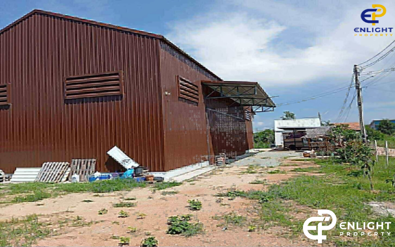 โกดังพร้อมที่ดินขนาด 1 ไร่ ขายพร้อมผู้เช่า