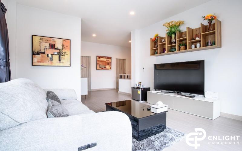 Two-Storey Detached House for Sale – Fully Furnished