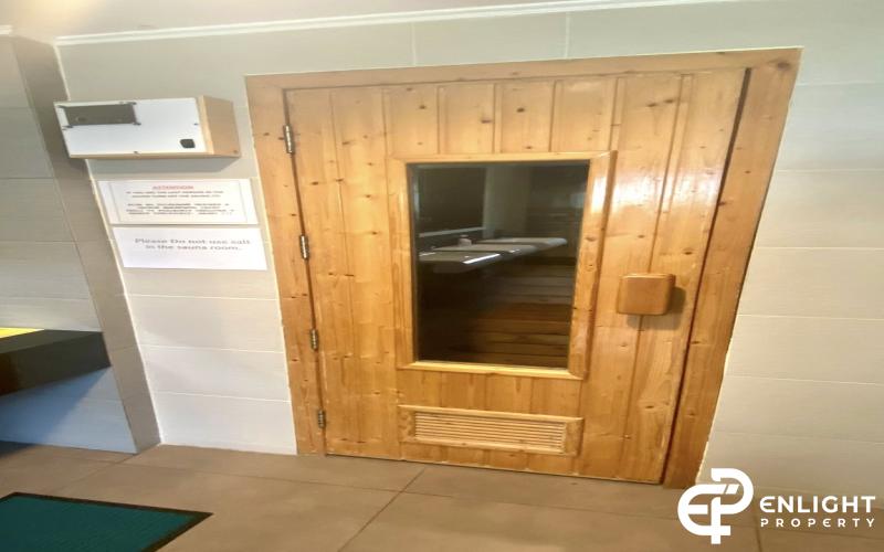 Hyde Park 2 Condominium