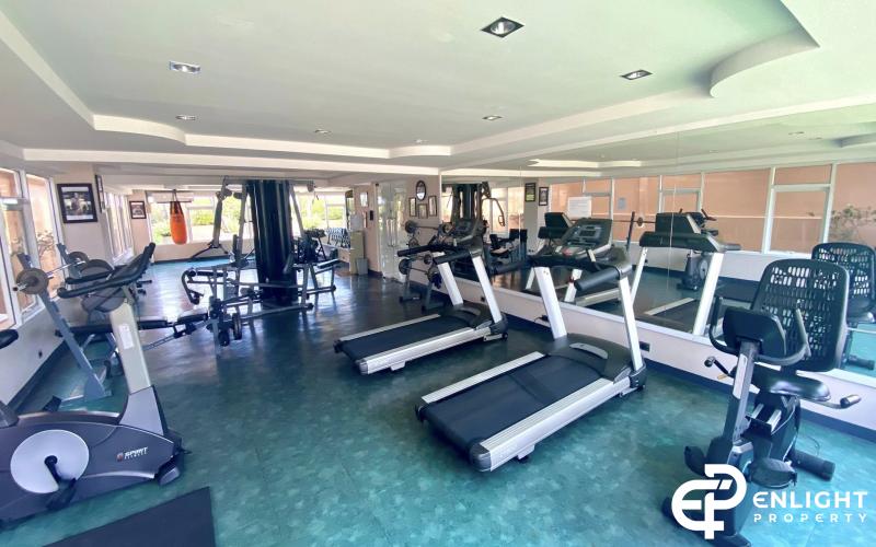 Hyde Park 2 Condominium