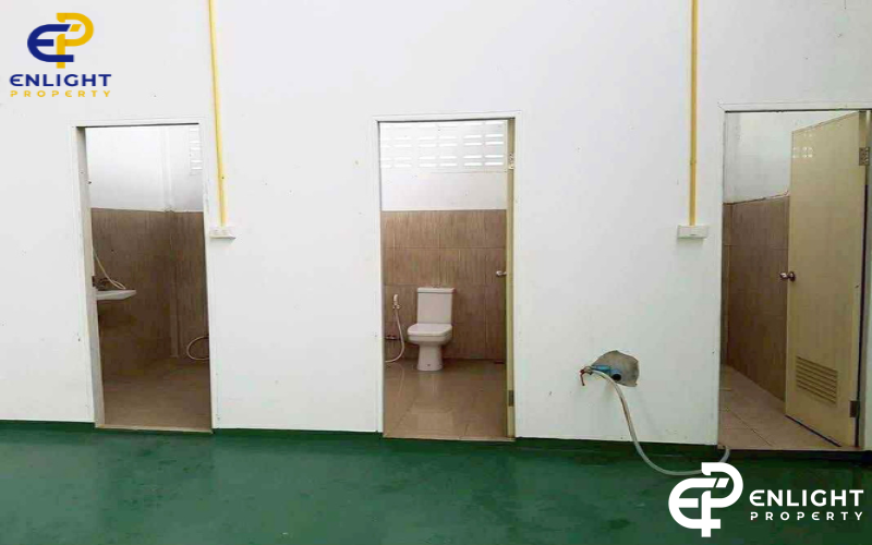 - ขาย/เช่า ที่ดินพร้อมสิ่งปลูกสร้าง ว่างพร้อมสำหรับธุรกิจ -