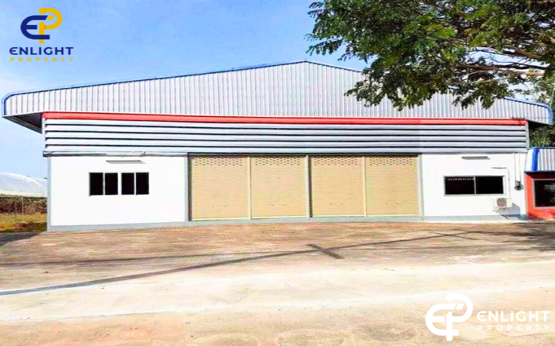 - ขาย/เช่า ที่ดินพร้อมสิ่งปลูกสร้าง ว่างพร้อมสำหรับธุรกิจ -