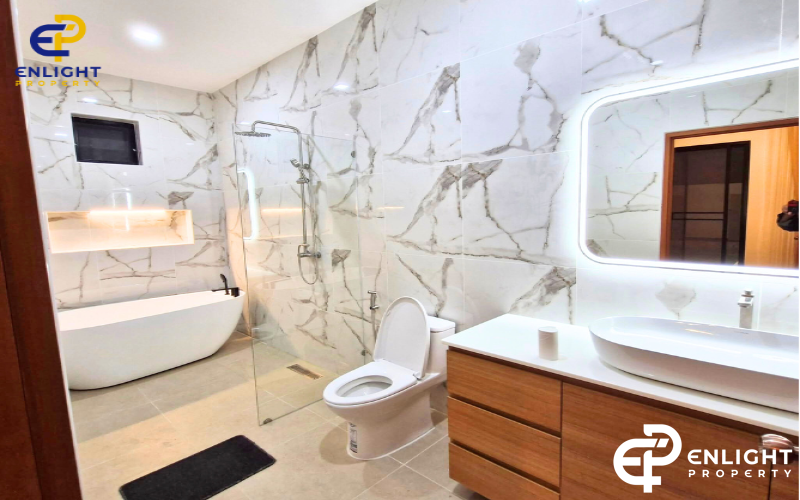 - ขายบ้านเดี่ยวสร้างใหม่พร้อมสระว่ายน้ำ ใกล้โรงเรียนนานาชาติรีเจ้นท์ ใกล้ขอบอ่างมาบประชัน -