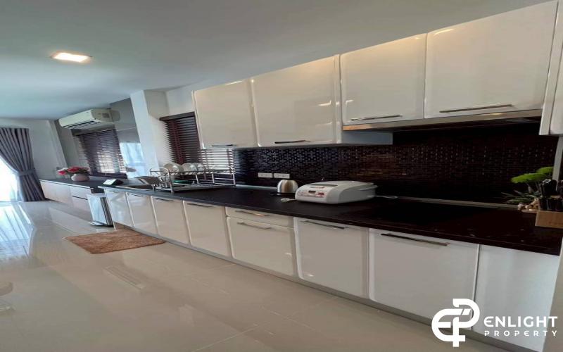 Uravan Grand Villa Village