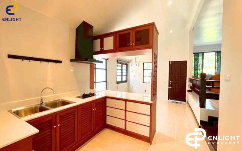 - บ้านในโครงการเดี่ยวใกล้ถนนสุขุมวิท ห่างโรงเรียนนานาชาติฟินิกซ์ ไม่ถึง 10 นาที -