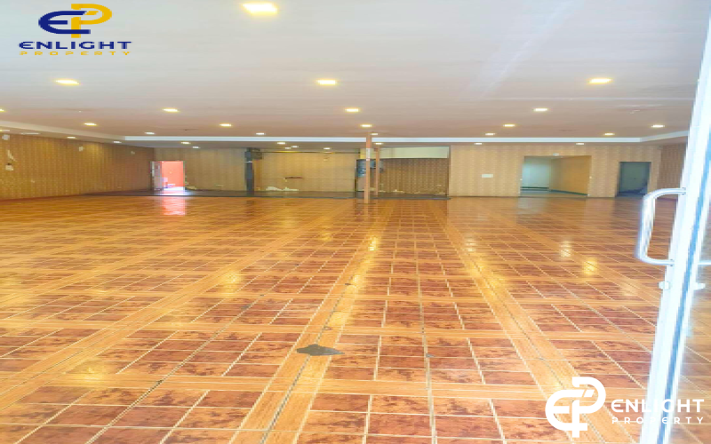 - อาคารให้เช่าใกล้ชายหาด เหมาะสำหรับทำร้านอาหาร -