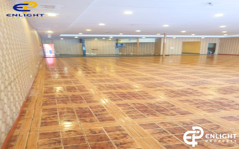 - อาคารให้เช่าใกล้ชายหาด เหมาะสำหรับทำร้านอาหาร -