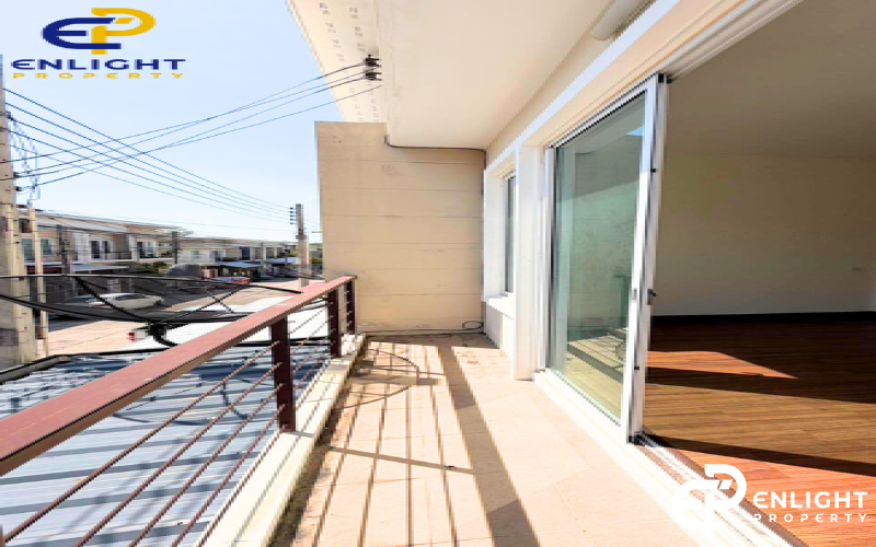 - บ้านราคา 2 ล้านต้นๆ ใกล้มาบประชัน จะอยู่เองหรือรีโนเวทก็คุ้ม -