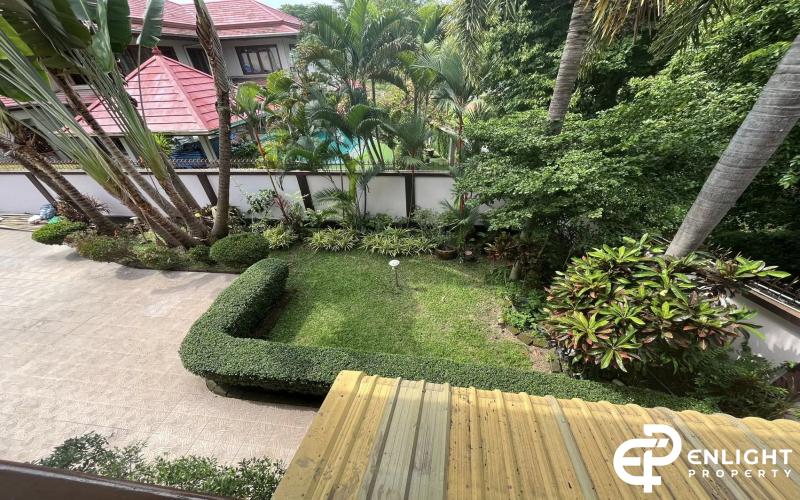 Villa for Sale: Pattaya Phoenix 📍 Location: Huay Yai