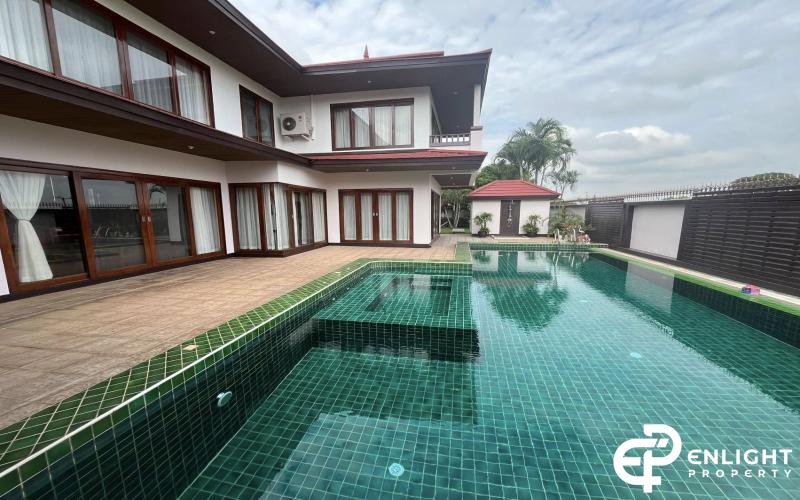 Villa for Sale: Pattaya Phoenix 📍 Location: Huay Yai