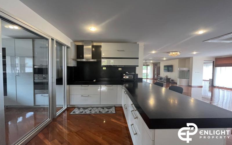 Villa for Sale: Pattaya Phoenix 📍 Location: Huay Yai