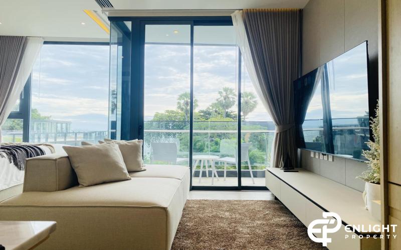 Arom Wongamat Condominium