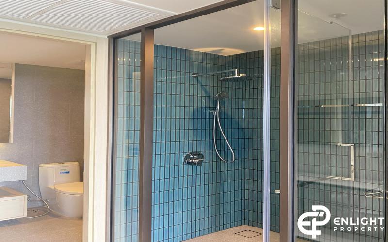 Arom Wongamat Condominium