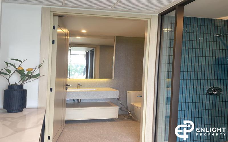 Arom Wongamat Condominium