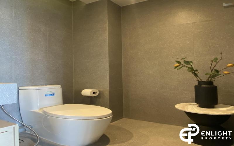 Arom Wongamat Condominium