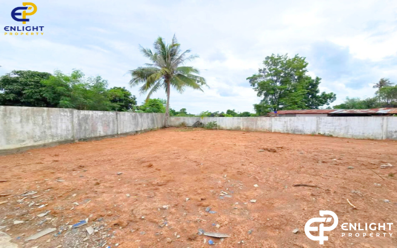 - บ้านพร้อมที่ดินจะสร้างบ้านหรือขายที่ดินก็คุ้มค่า-