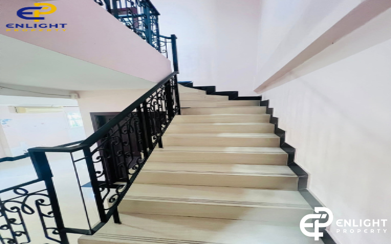 - บ้านทาวน์โฮมอยู่ใจกลางเมือง จะซื้ออยู่เองหรือปล่อยเช่าก็คุ้ม -