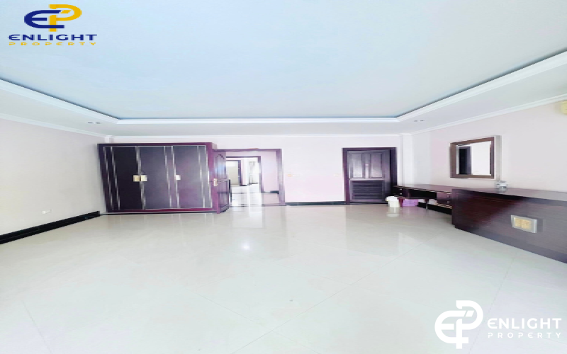 - บ้านทาวน์โฮมอยู่ใจกลางเมือง จะซื้ออยู่เองหรือปล่อยเช่าก็คุ้ม -