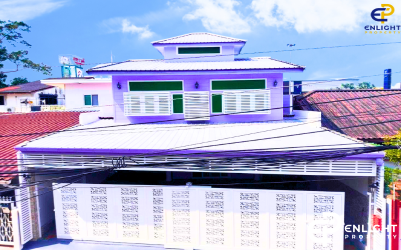 - บ้านใกล้สุขุมวิทตกแต่งใหม่พร้อมเข้าอยู่ -