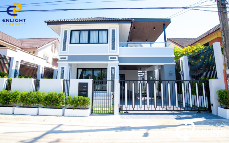 - บ้านในโครงการใจกลางเมือง ตกแต่งพร้อมเข้าอยู่ -