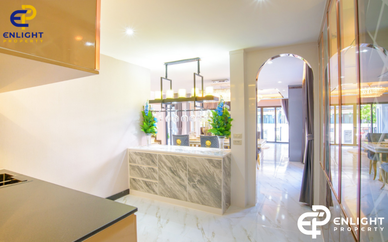 - บ้านในโครงการใจกลางเมือง ตกแต่งพร้อมเข้าอยู่ -