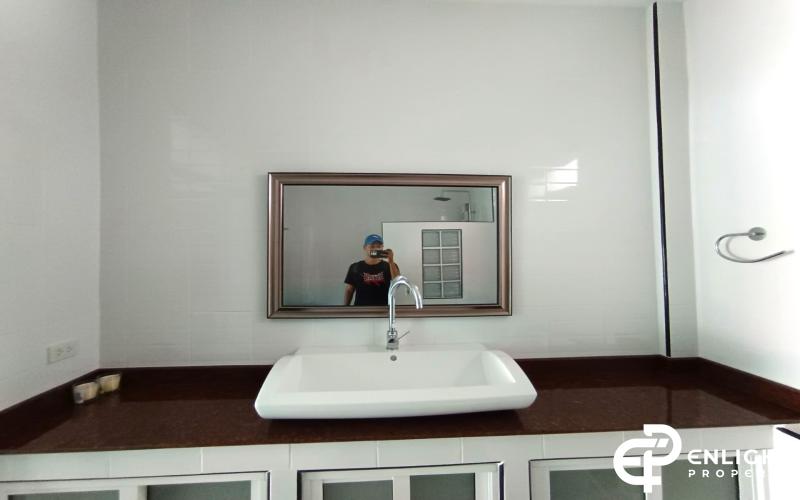 BIGPOOL Pool Villa For sale