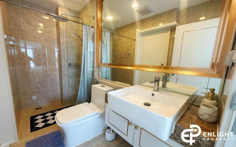 The Empire Tower Pattaya – Corner Unit with Mountain View | Brand-New & Fully Furnished!
