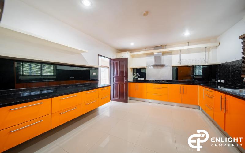 For Rent – Private Pool Villa