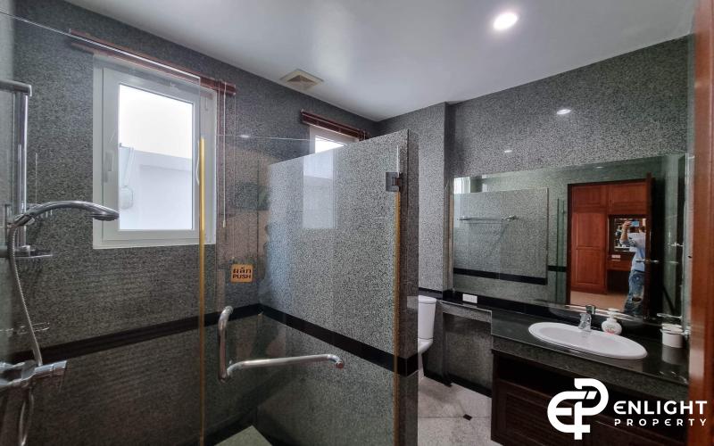 Luxury 2-Storey Private Pool Villa for Sale – Central Pattaya
