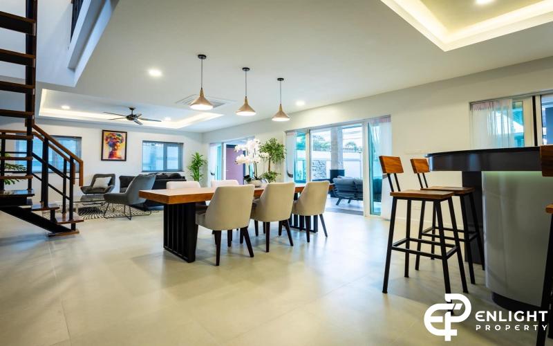 Luxury Pool Villa with Guest House – Great Investment Opportunity!