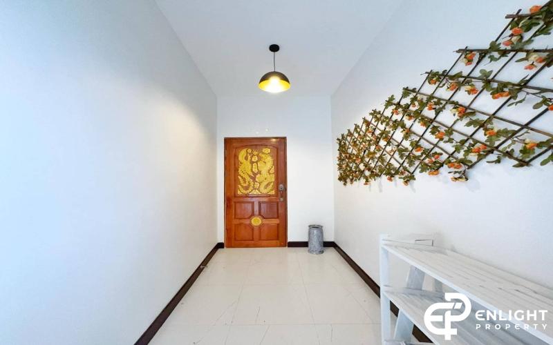 Luxury 3-Bedroom, 3-Bathroom House for Rent