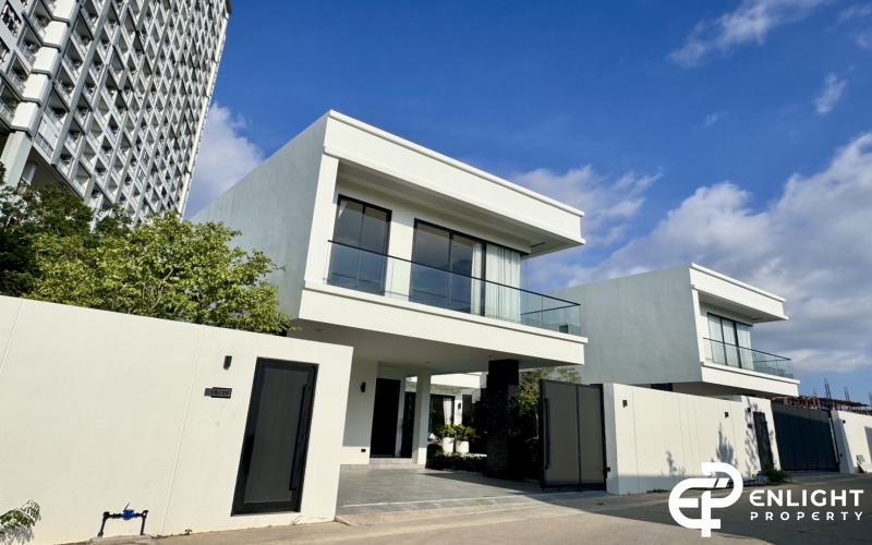 Luxury Vista Villa – High-End Investment Property in the Heart of Pattaya