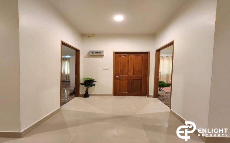 NIBBANA SHADE Village For sale